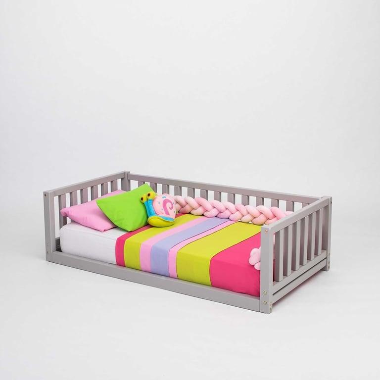 Montessori Sweet Home From Wood Vloerbed Met Reling aan 3 zijden Grijze Eenpersoonsmaat