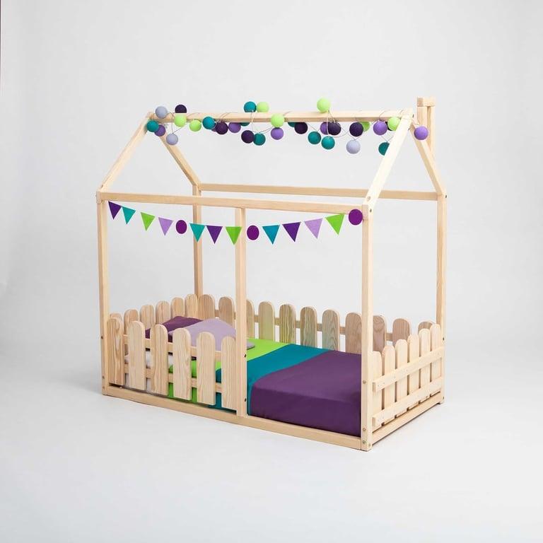 Montessori Sweet Home From Wood Huis-Vormig Vloerbed met Relingen Eenpersoons