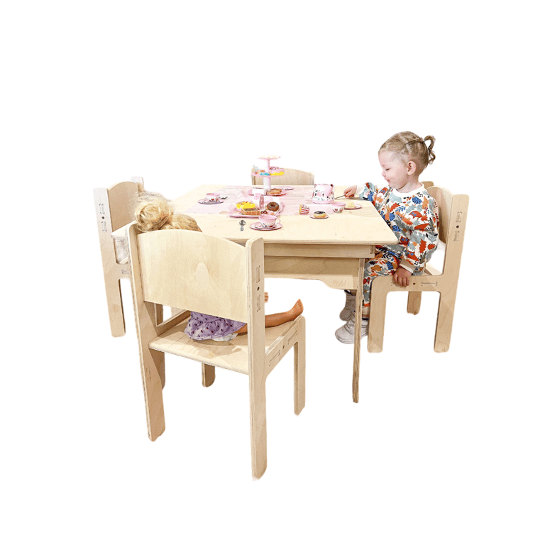 Montessori Bush Acres Tafel en Stoel Set van 4 Matilda