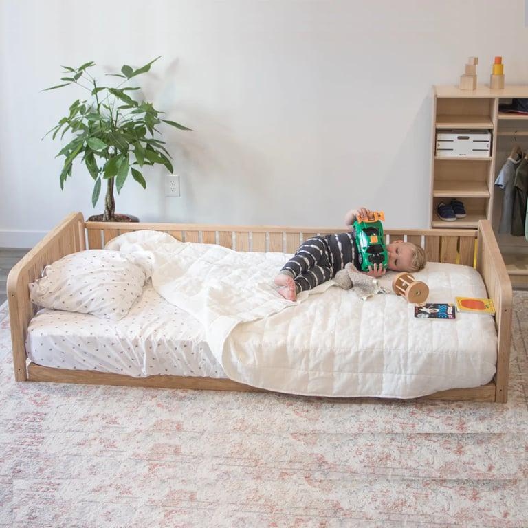 Montessori Sprout Kids Sosta Vloerbed Platform Met 2 Hoofdborden en Volledig Zijpaneel