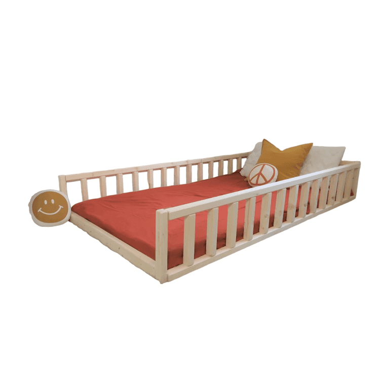 Montessori Bash & Timber Front Open Tweepersoons Vloerbed Frame Met Relingen en Latten