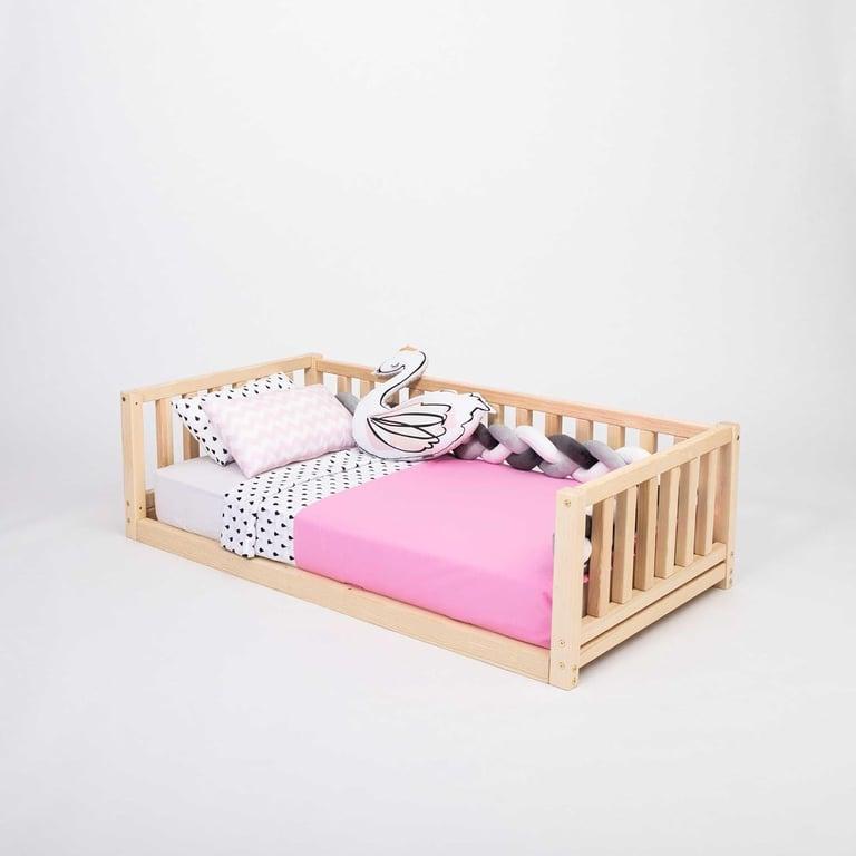 Montessori Sweet Home From Wood Vloerbed met 3 Relingzijden Eenpersoonsmaat Dennenhout