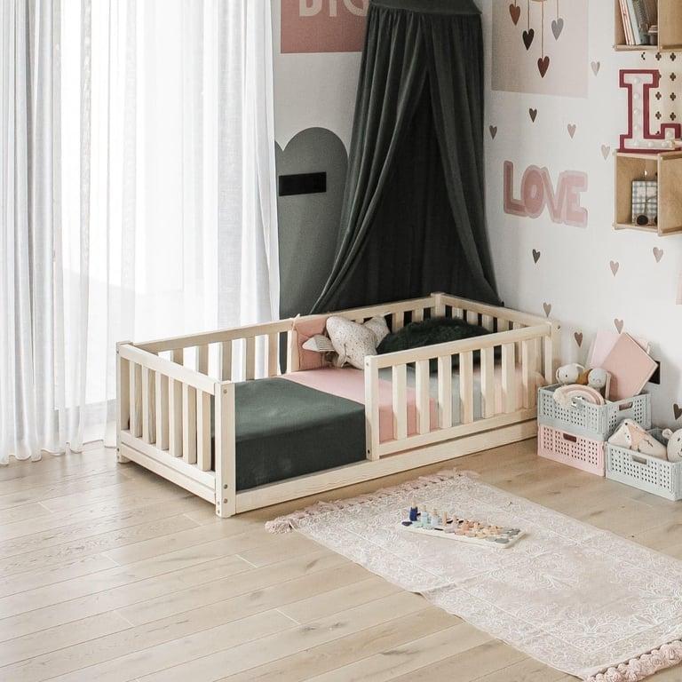 Montessori Sweet Home From Wood Vloerbed Met Relingen Aan 4 Zijden Enkel Dennenhout