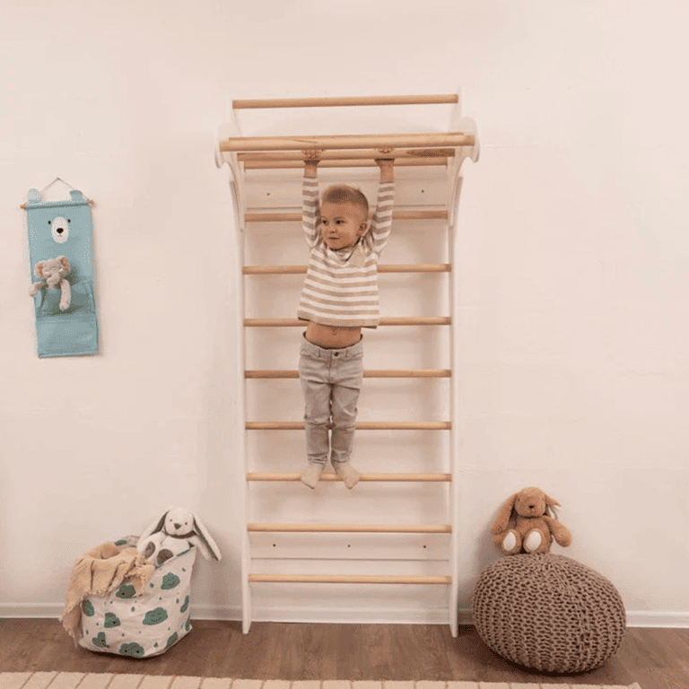 Montessori Wood and Hearts Zweedse Muur in Wit en Natuurlijk Hout