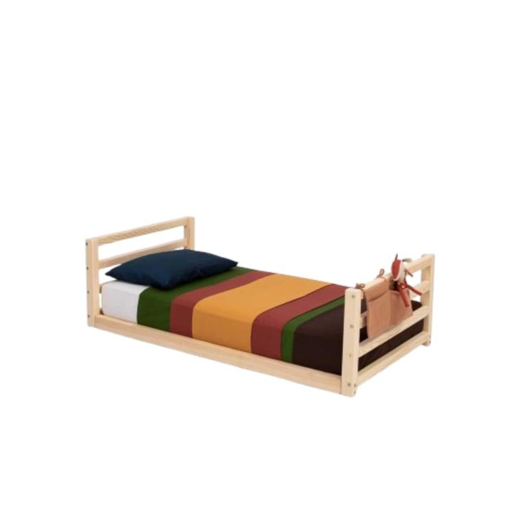 Montessori Sweet HOME from Wood  Vloerbed met Hoofdeinde en Voeteneind 190 x 135 cm Dennenhout